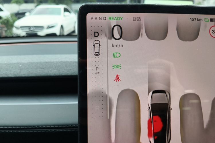 Tesla Model Y 2025 #14 Tesla Model Y 2025 immagine di auto #14