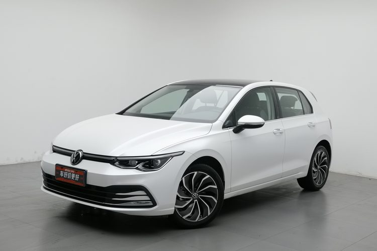 Volkswagen Golf 2024 صورة سيارة 