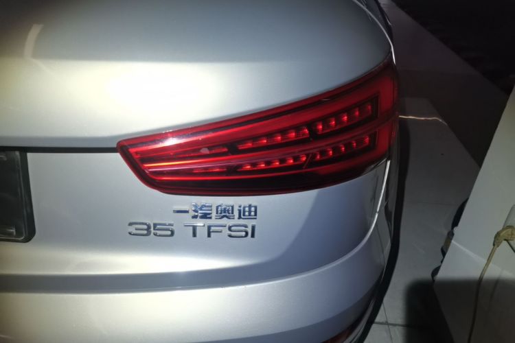 Audi Q3 2018 #8 Audi Q3 2018 car image #8