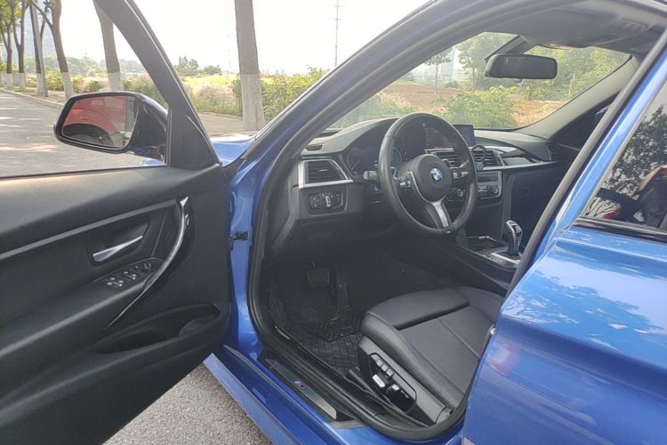 BMW 3 Series 2018 #16 BMW 3 Series 2018 car image #16