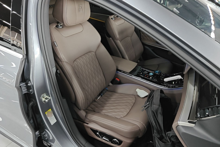 BYD Han 2024 #24 BYD Han 2024 car image #24