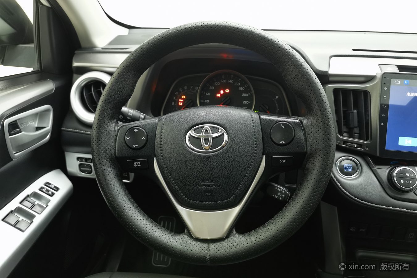Toyota RAV4 2017 #11 Toyota RAV4 2017 صورة سيارة #11