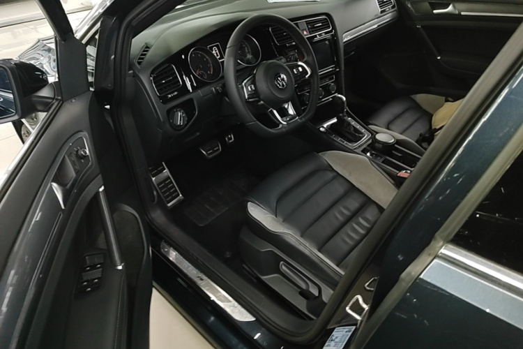 Volkswagen Golf 2018 immagine di auto #16