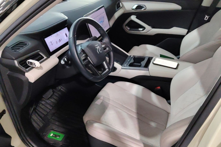 BYD YuanUP 2025 #15 BYD YuanUP 2025 car image #15