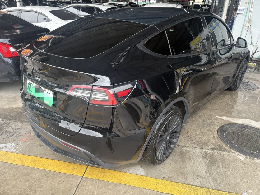 Tesla Model Y 2021 #9 Tesla Model Y 2021 car image #9
