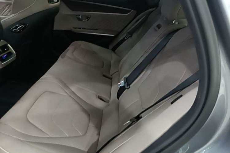 BYD Han 2024 car image #13