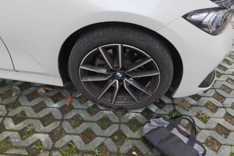 BMW 3 Series 2022 #9 BMW 3 Series 2022 car image #9
