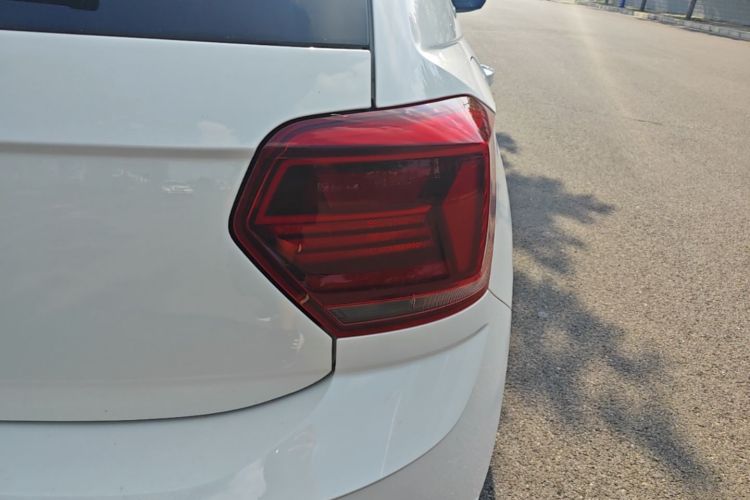 Volkswagen Polo 2021 car image #8