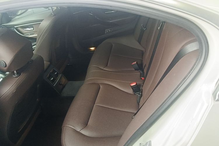 BMW 3 Series 2019 #17 BMW 3 Series 2019 car image #17