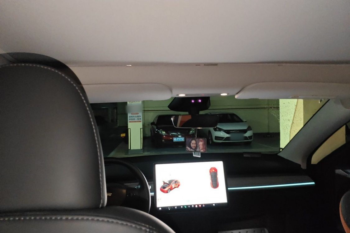Tesla Model Y 2024 car image #22