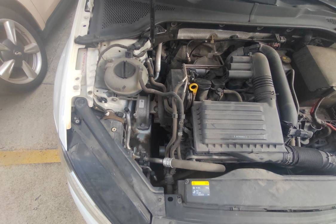 Volkswagen Golf 2015 car image #11