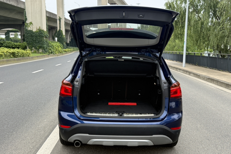 BMW X1 2018 #30 BMW X1 2018 car image #30