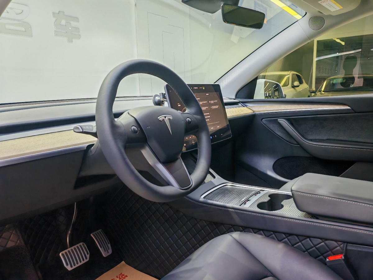 Tesla Model Y 2023 #4 Tesla Model Y 2023 immagine di auto #4