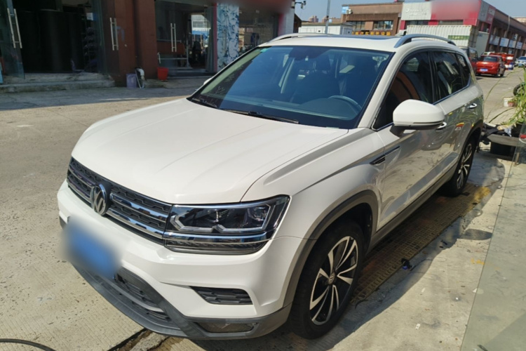 Volkswagen Tharu 2019 car image #2