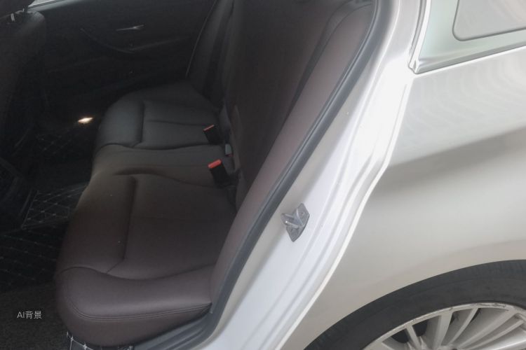BMW 3 Series 2018 #19 BMW 3 Series 2018 car image #19