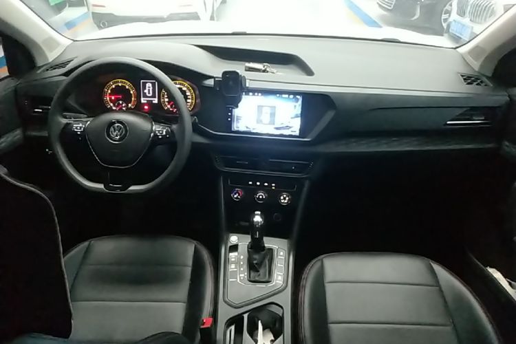Volkswagen Tharu 2020 car image #10