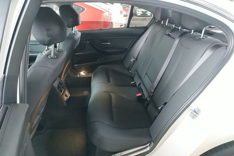 BMW 3 Series 2016 #13 BMW 3 Series 2016 car image #13