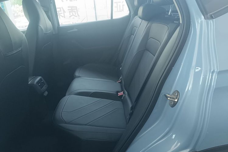 Volkswagen Tharu 2024 car image #17