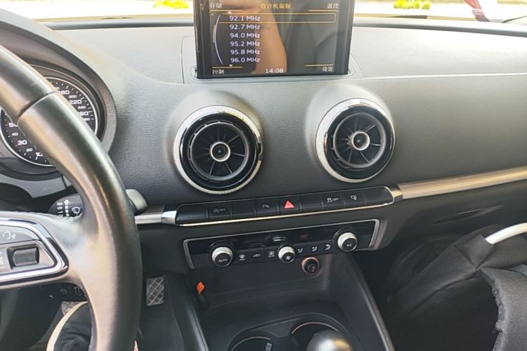 Audi A3 2016 car image #13