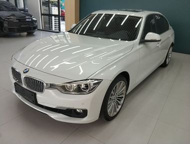 BMW 3 Series 2018 car image 