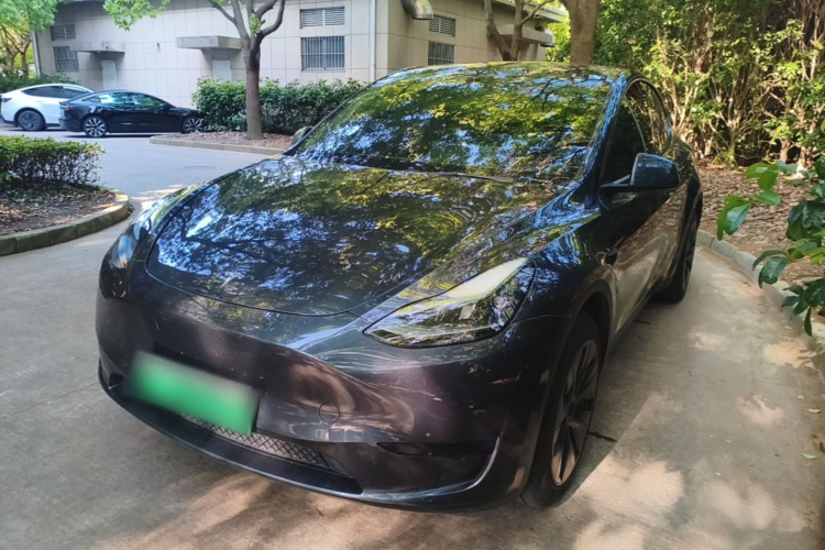 Tesla Model Y 2024 #2 Tesla Model Y 2024 immagine di auto #2