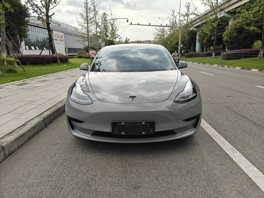 Tesla Model 3 2023 car image #4