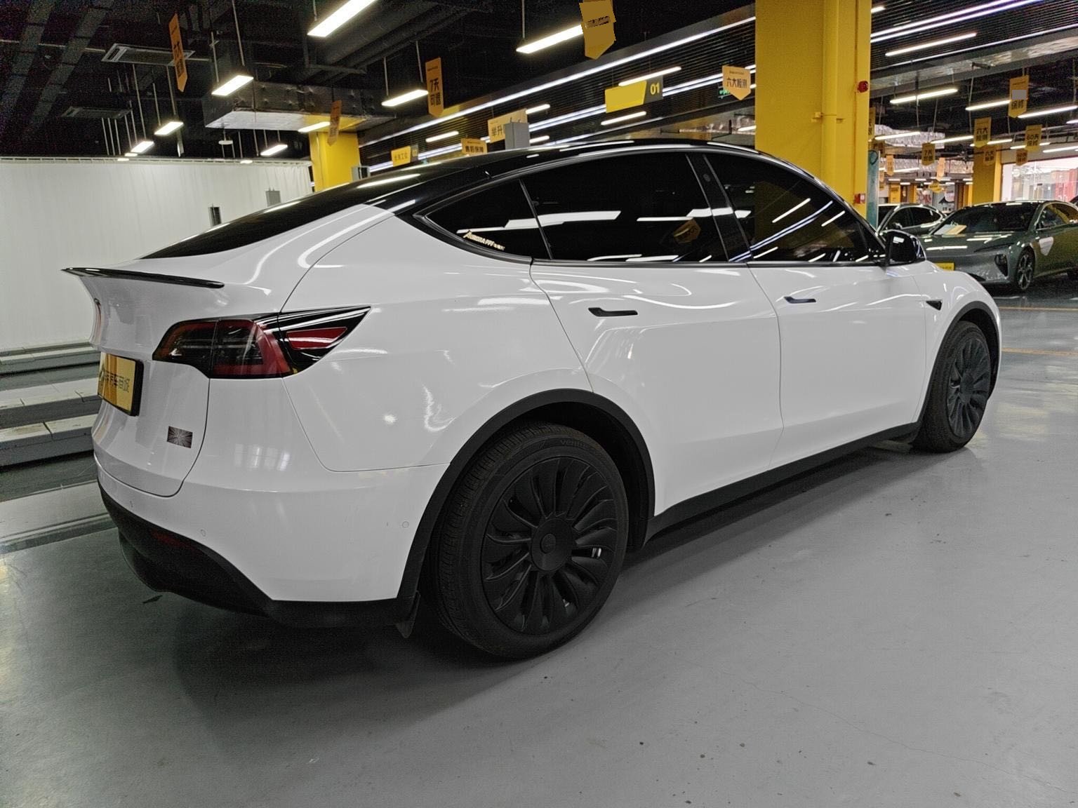 Tesla Model Y 2022 #3 Tesla Model Y 2022 car image #3