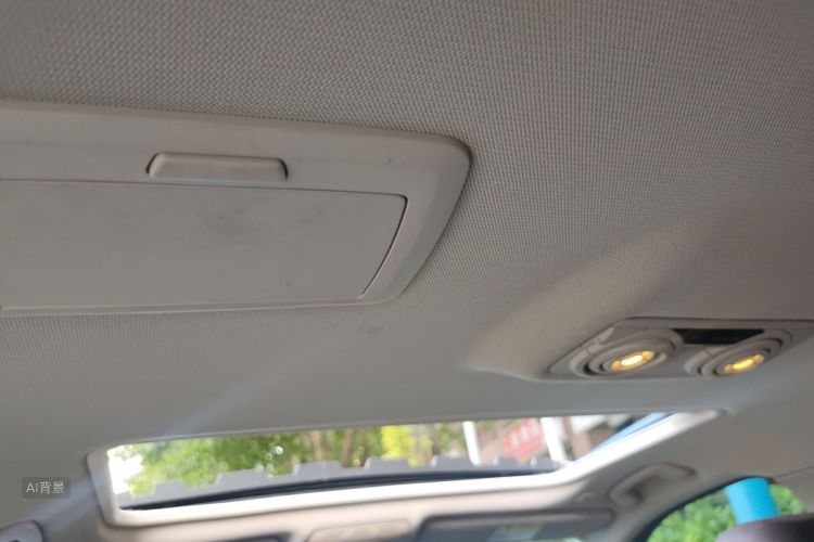 BMW 3 Series 2018 car image #20