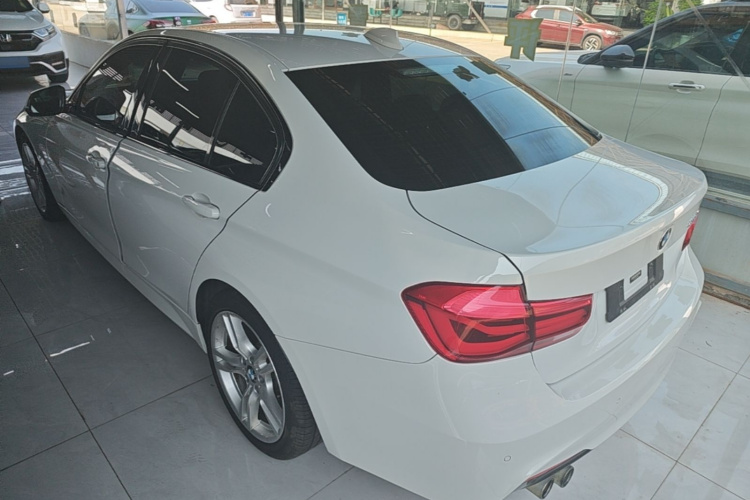 BMW 3 Series 2017 #5 BMW 3 Series 2017 car image #5