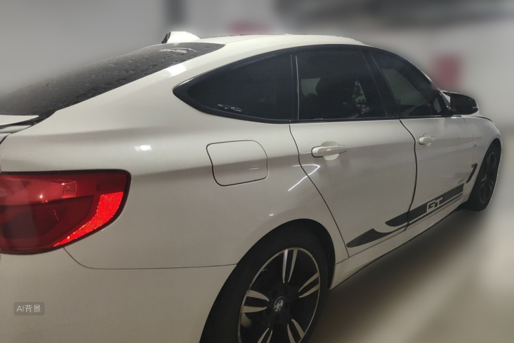 BMW 3 Series GT 2018 immagine di auto #7