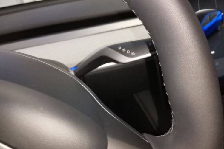 Tesla Model Y 2023 #14 Tesla Model Y 2023 car image #14