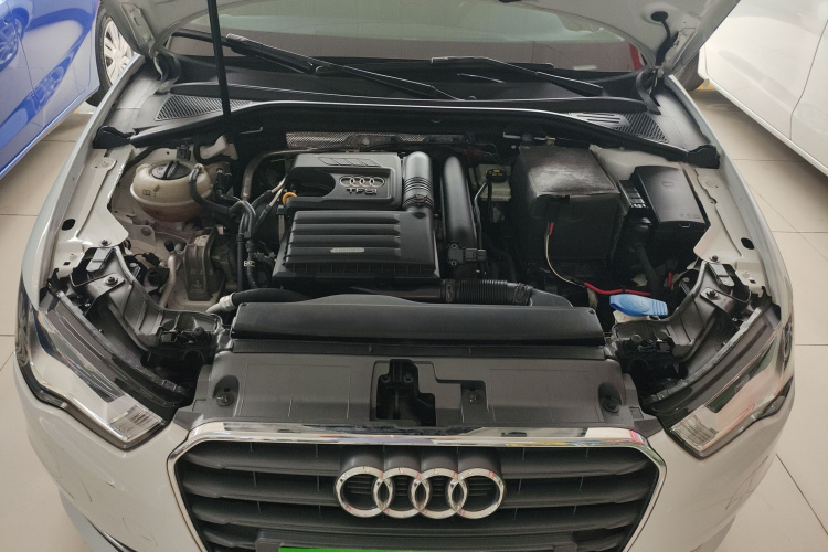 Audi A3 2017 car image #22