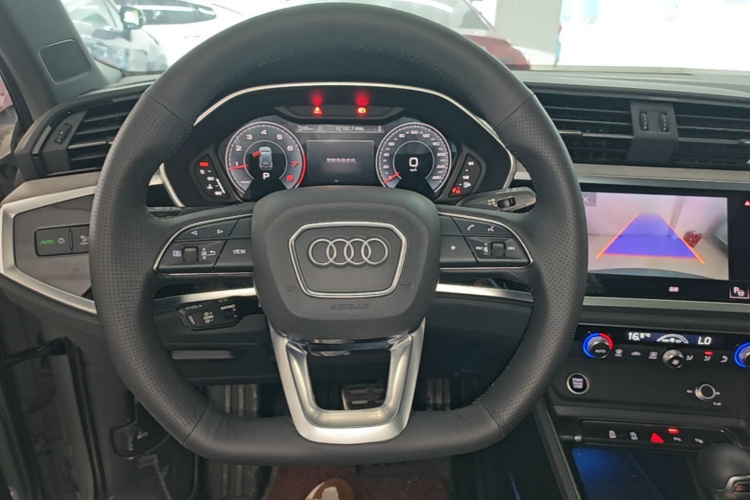 Audi Q3 2024 #11 Audi Q3 2024 car image #11