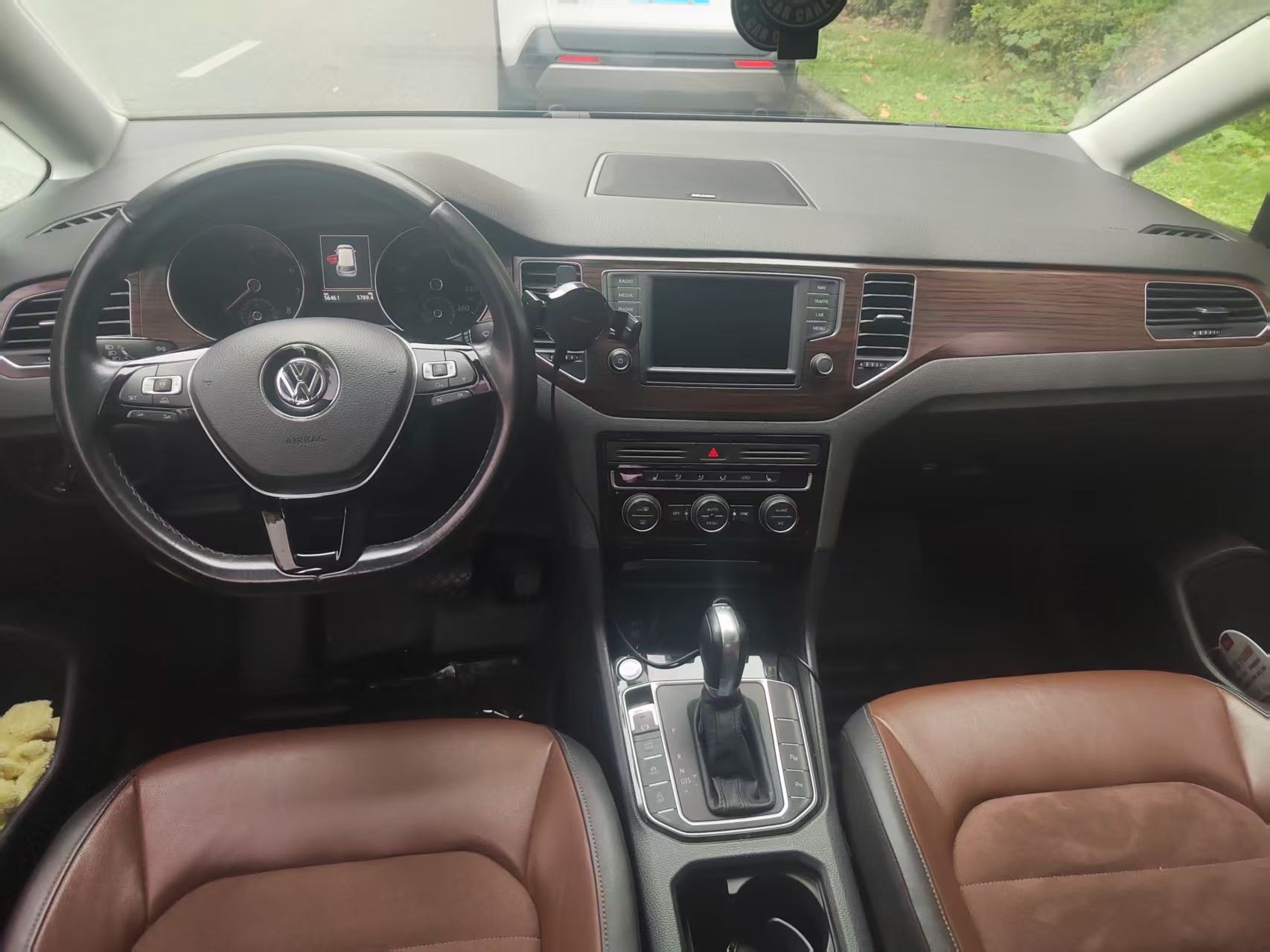 Volkswagen Golf Sportsvan 2016 #5 Volkswagen Golf Sportsvan 2016 car image #5