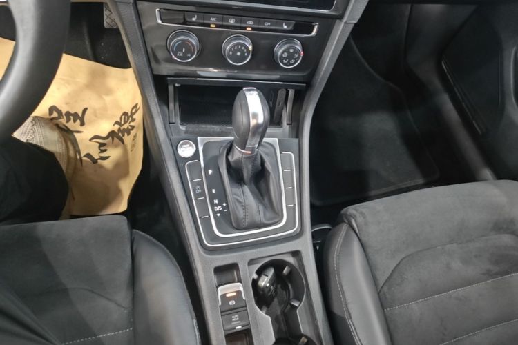 Volkswagen Golf 2018 #14 Volkswagen Golf 2018 car image #14