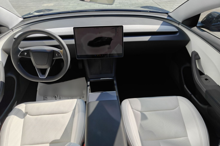 Tesla Model 3 2025 #10 Tesla Model 3 2025 car image #10