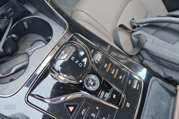 BYD Han 2021 immagine di auto #16