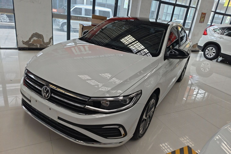 Volkswagen Bora 2025 car image #2