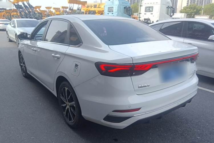 GEELY Emgrand 2022 #5 GEELY Emgrand 2022 car image #5