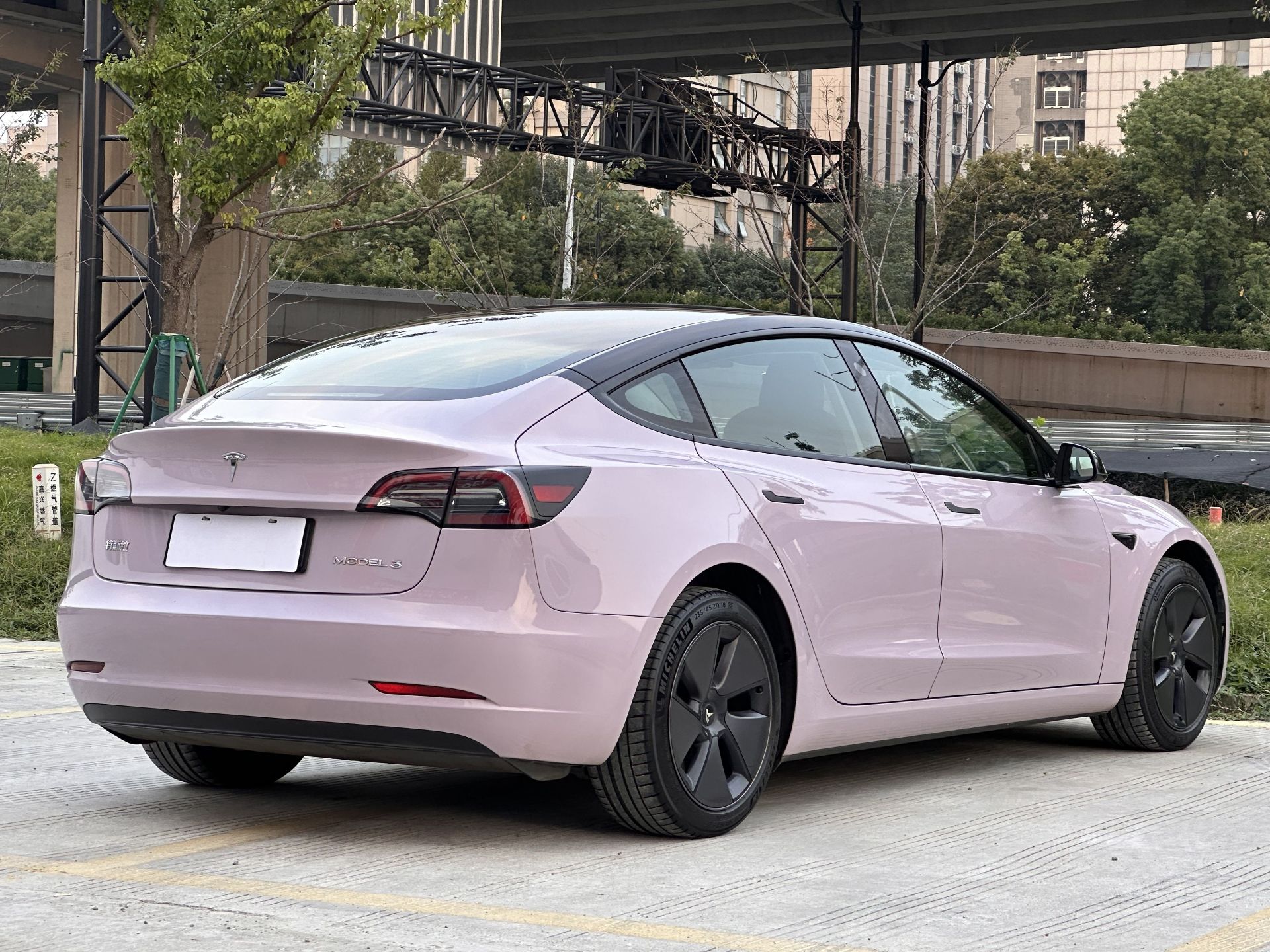 Tesla Model 3 2023 #11 Tesla Model 3 2023 изображение автомобиля #11