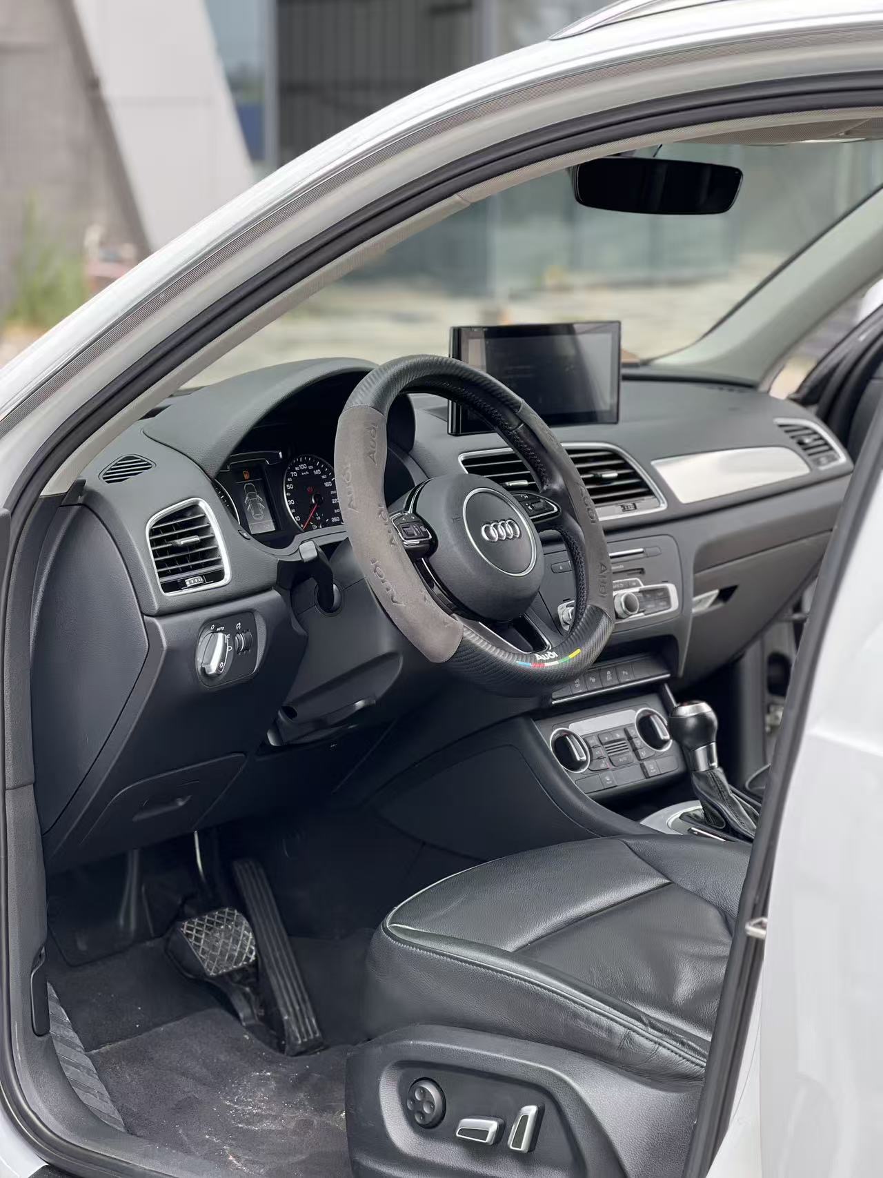 Audi Q3 2016 #3 Audi Q3 2016 car image #3