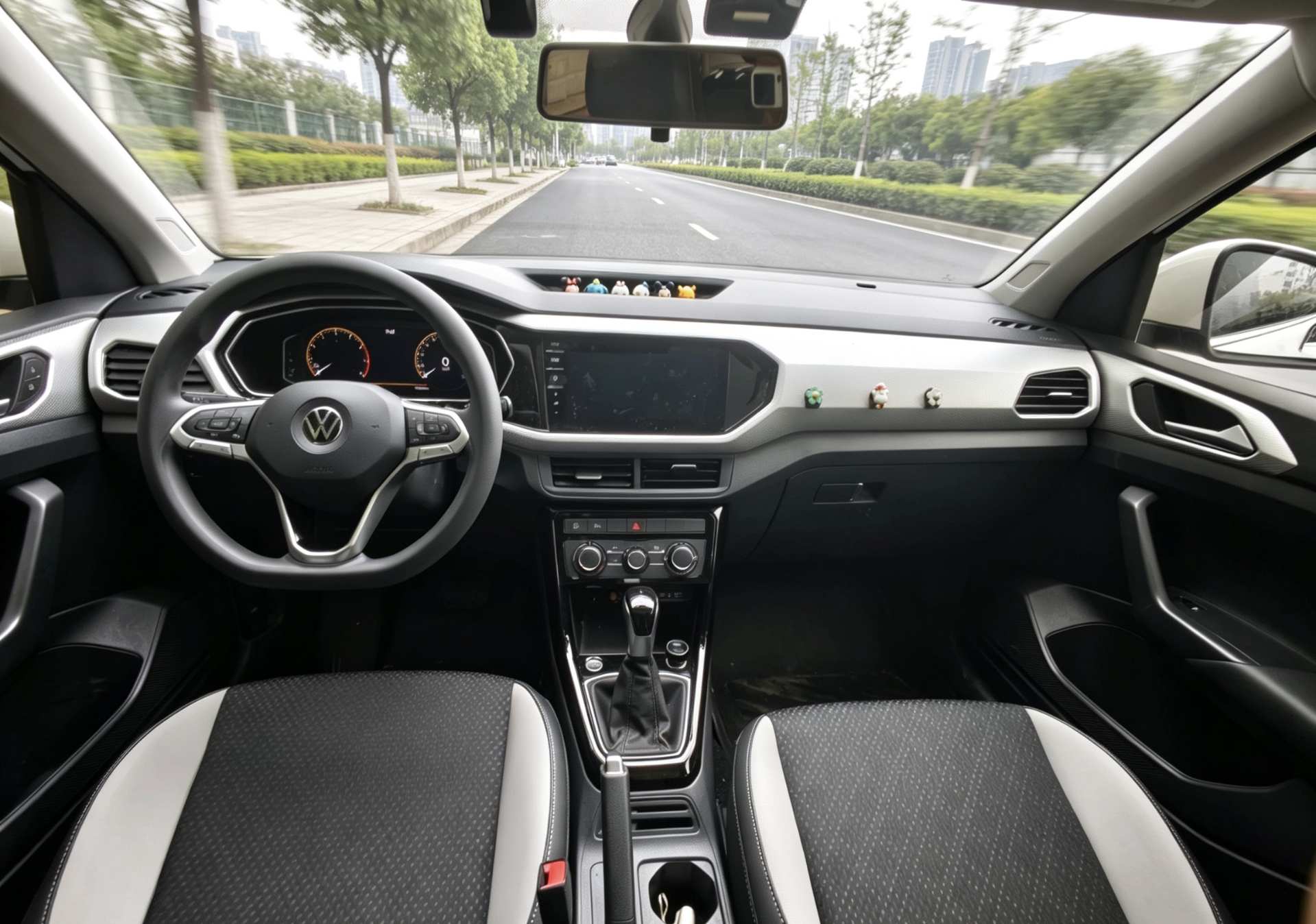 Volkswagen Tacqua 2022 immagine di auto #8