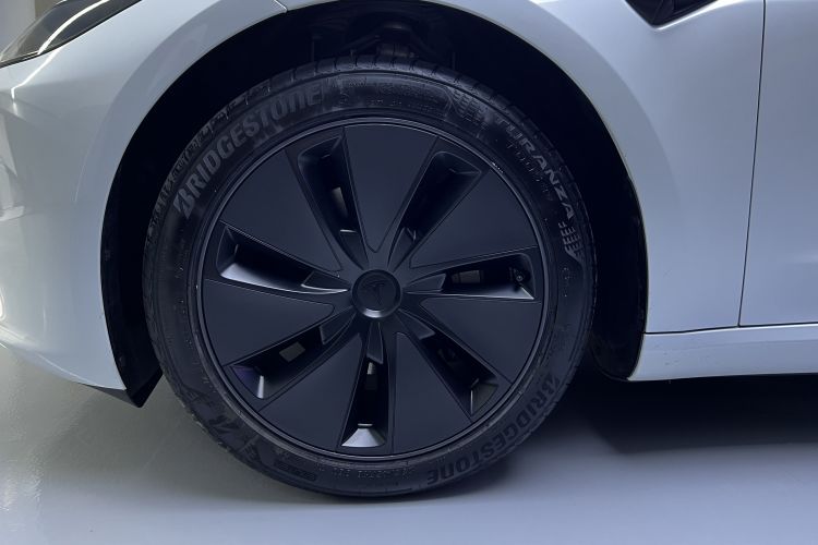Tesla Model 3 2025 imagem de carro #9