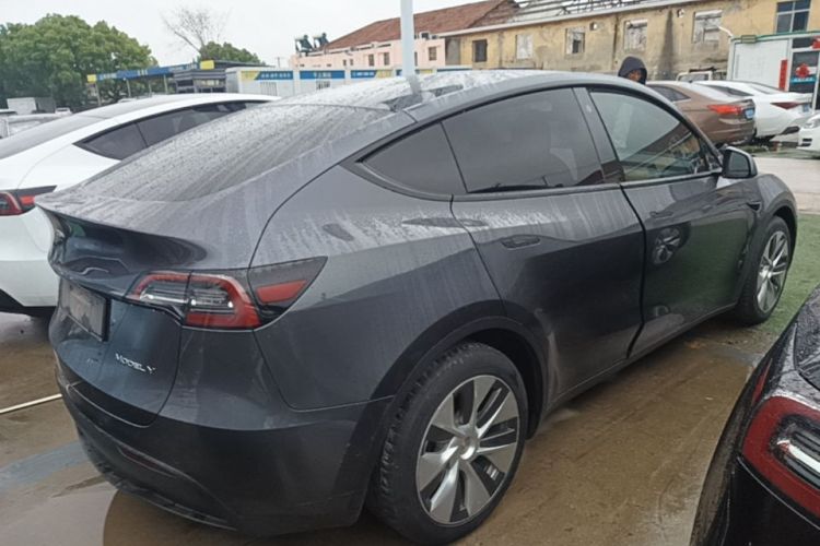Tesla Model Y 2021 #7 Tesla Model Y 2021 car image #7