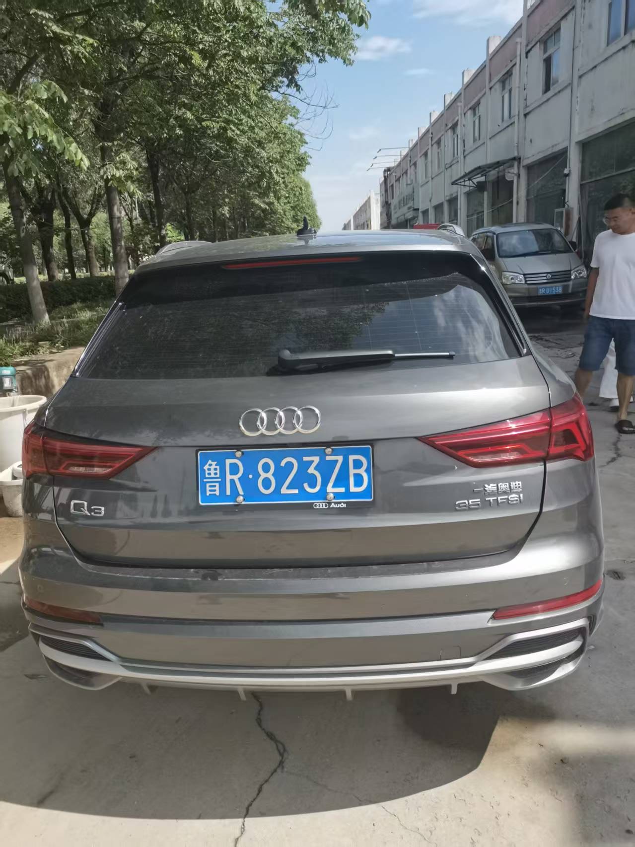 Audi Q3 2023 car image #6