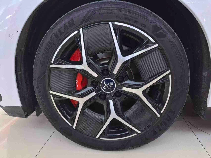 BYD Han 2023 car image #3