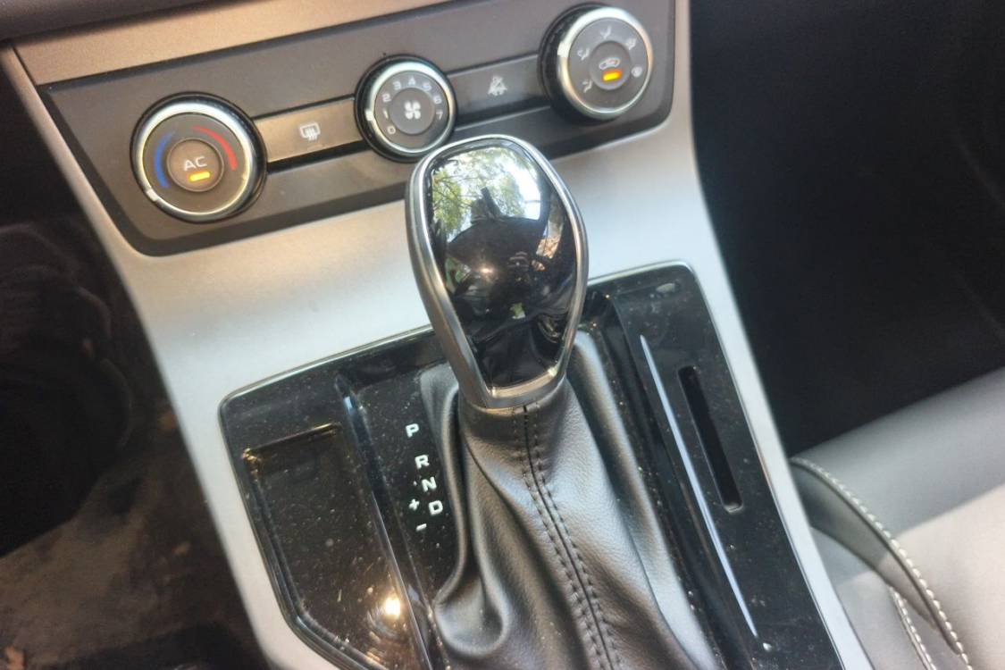 GEELY Emgrand 2021 #27 GEELY Emgrand 2021 imagen de coche #27