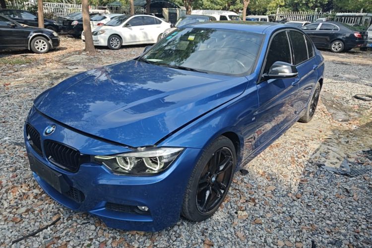 BMW 3 Series 2019 صورة سيارة #2