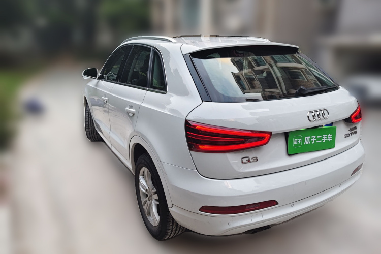 Audi Q3 2014 car image #5