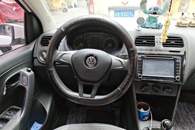 Volkswagen Polo 2016 #12 Volkswagen Polo 2016 car image #12